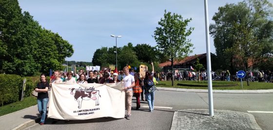 Von Gewalt und verbrannten Autos – In der Presse wird Miesbach zum Ort der Gewalt