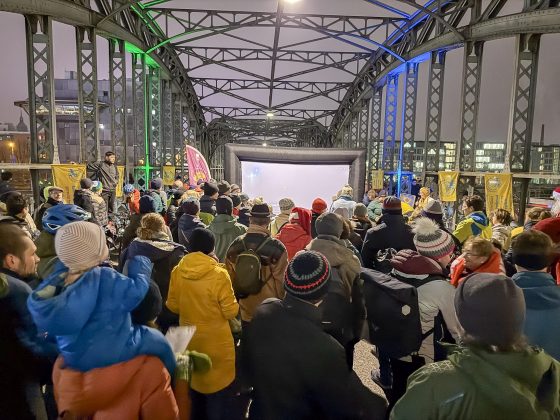 Weihnachtsaktion für eine autofreie Hackerbücke